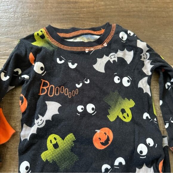 Carter’s Halloween Pajamas - Picture 3 of 4